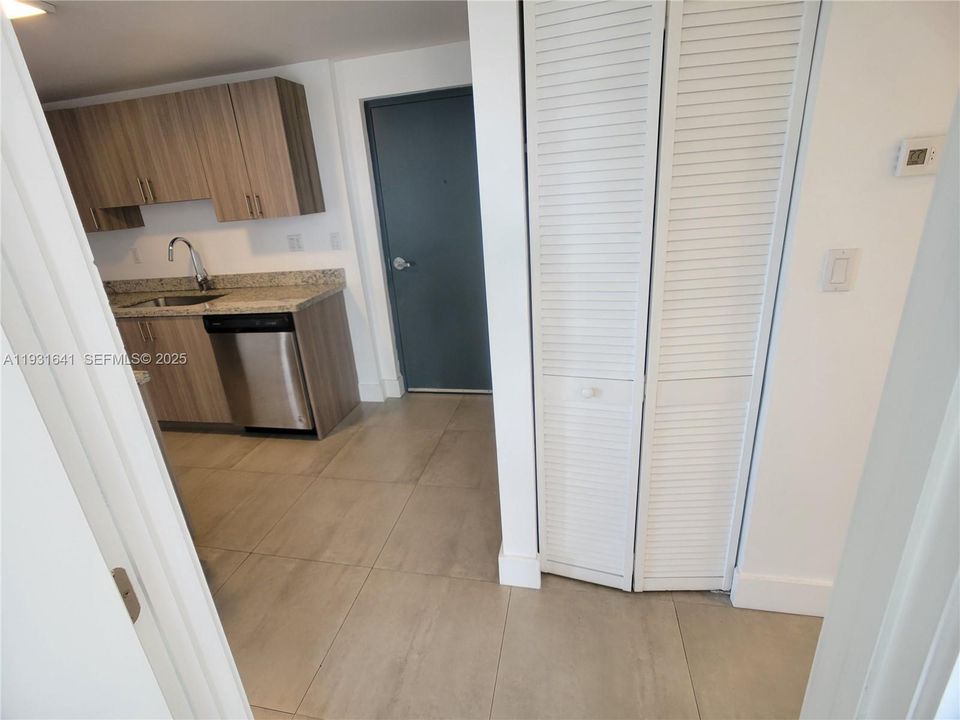 В аренду: $2,300 (2 спален, 2 ванн, 29413 Квадратных фут)