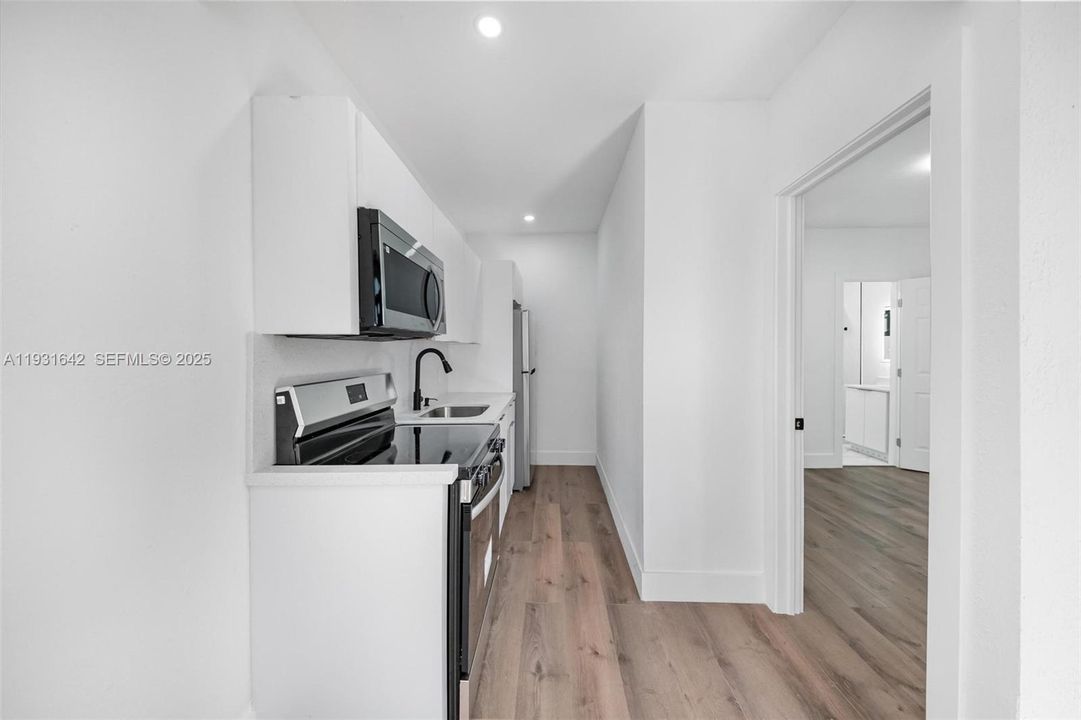 For Rent: $1,850 (1 beds, 1 baths, 1541 Square Feet)