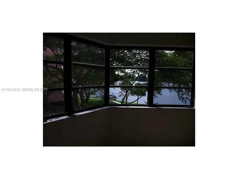 На продажу: $250,000 (2 спален, 2 ванн, 1596 Квадратных фут)