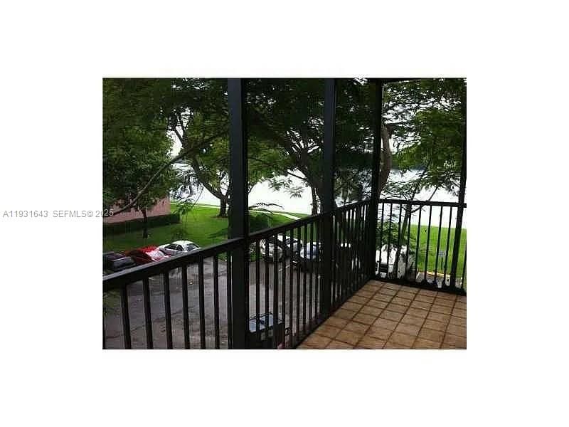 На продажу: $250,000 (2 спален, 2 ванн, 1596 Квадратных фут)