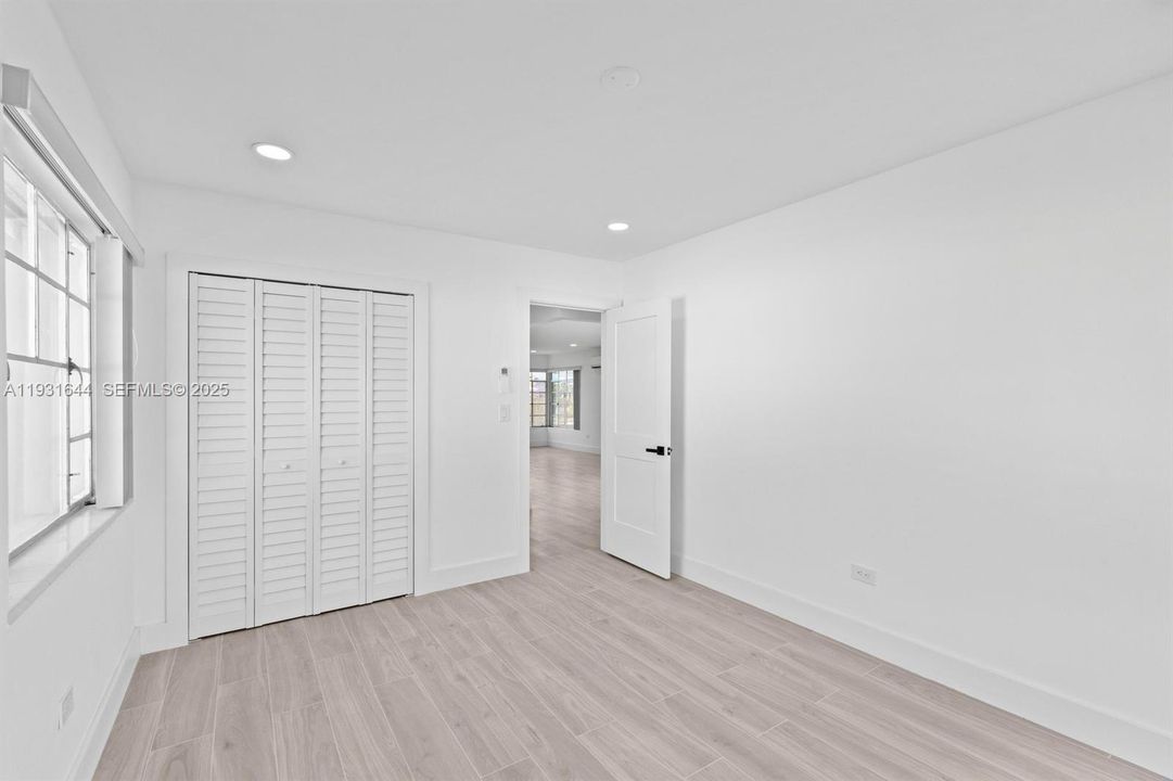 For Rent: $4,350 (3 beds, 2 baths, 1367 Square Feet)