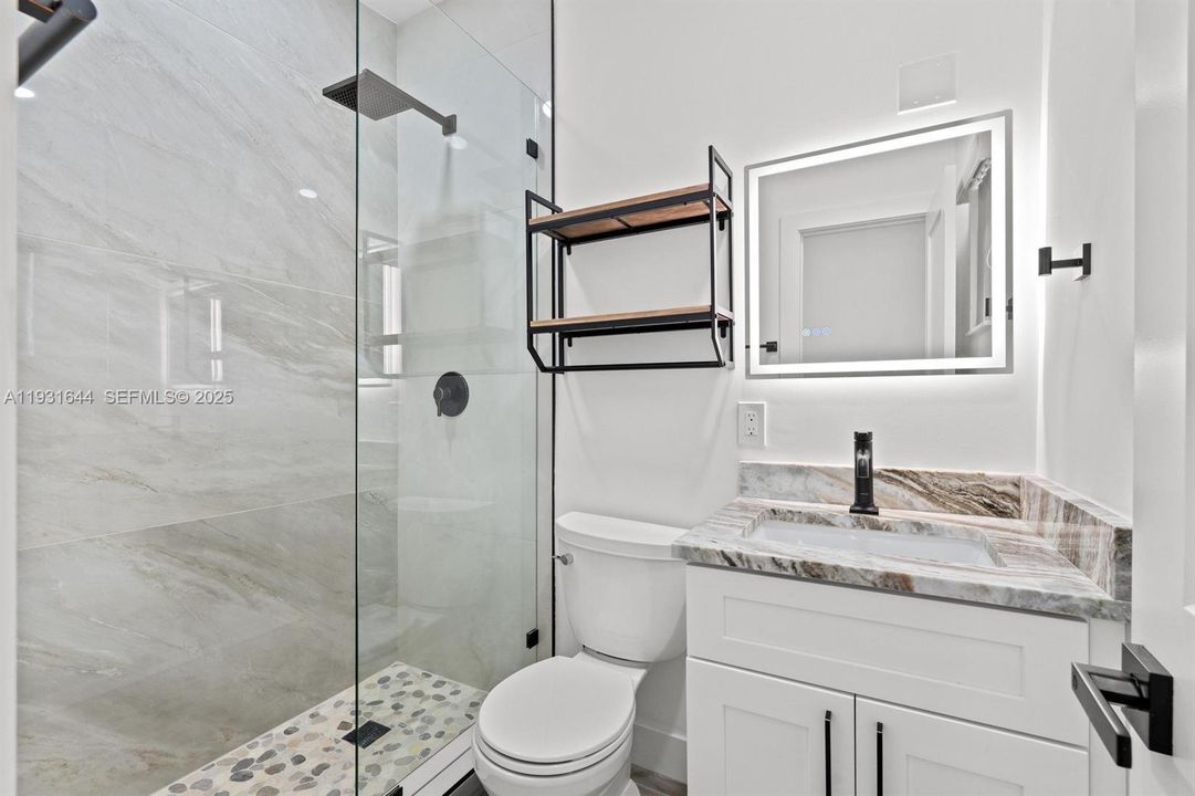 For Rent: $4,350 (3 beds, 2 baths, 1367 Square Feet)