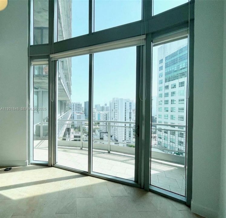 На продажу: $550,000 (2 спален, 2 ванн, 1155 Квадратных фут)