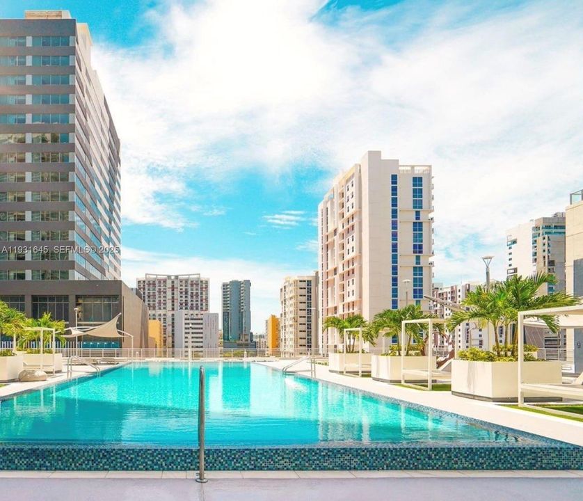 На продажу: $550,000 (2 спален, 2 ванн, 1155 Квадратных фут)