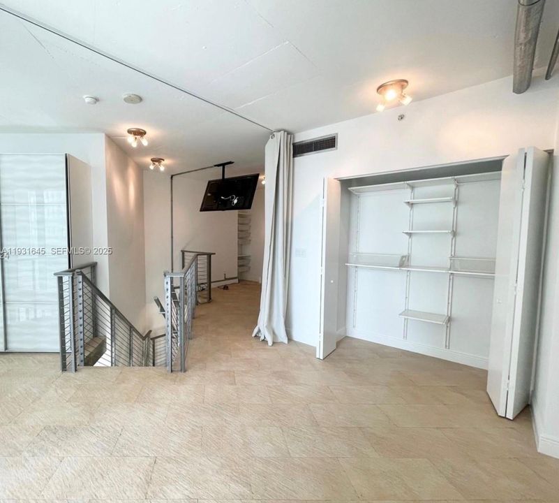 На продажу: $550,000 (2 спален, 2 ванн, 1155 Квадратных фут)