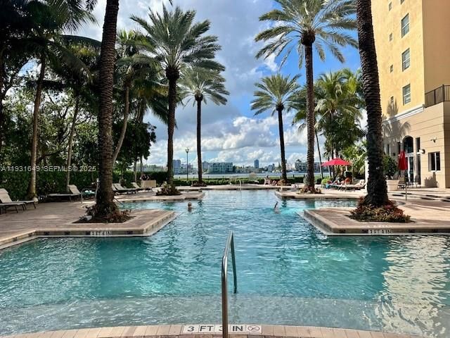 For Rent: $2,990 (2 beds, 2 baths, 1116 Square Feet)