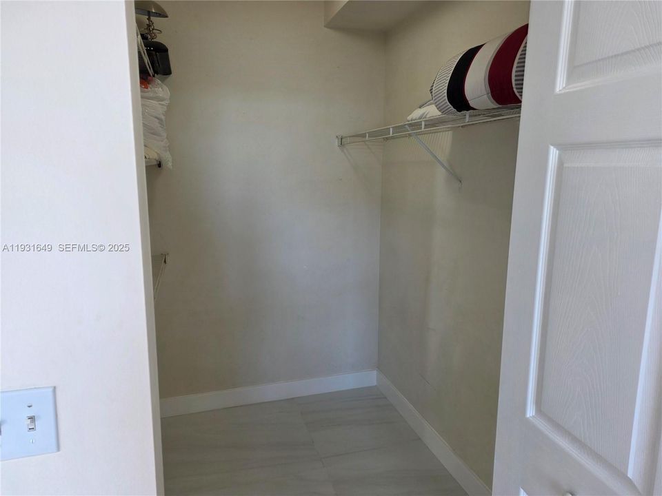 For Rent: $2,990 (2 beds, 2 baths, 1116 Square Feet)