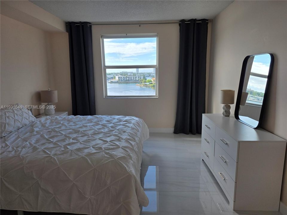 For Rent: $2,990 (2 beds, 2 baths, 1116 Square Feet)