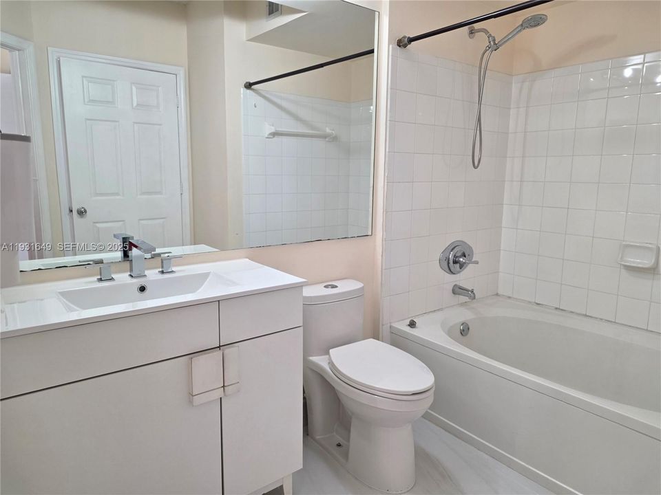 For Rent: $2,990 (2 beds, 2 baths, 1116 Square Feet)