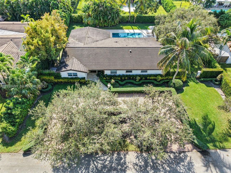 For Rent: $7,500 (4 beds, 2 baths, 2701 Square Feet)