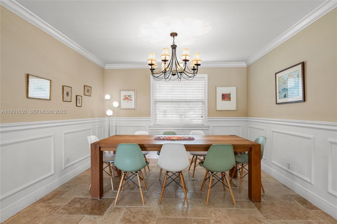 For Rent: $7,500 (4 beds, 2 baths, 2701 Square Feet)