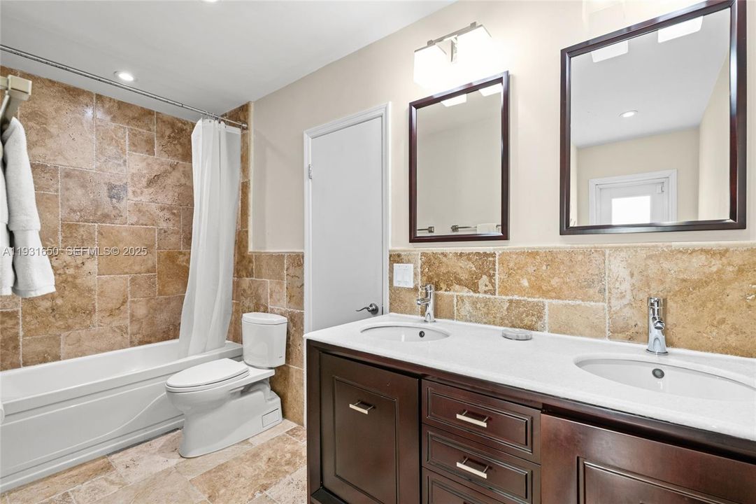 For Rent: $7,500 (4 beds, 2 baths, 2701 Square Feet)