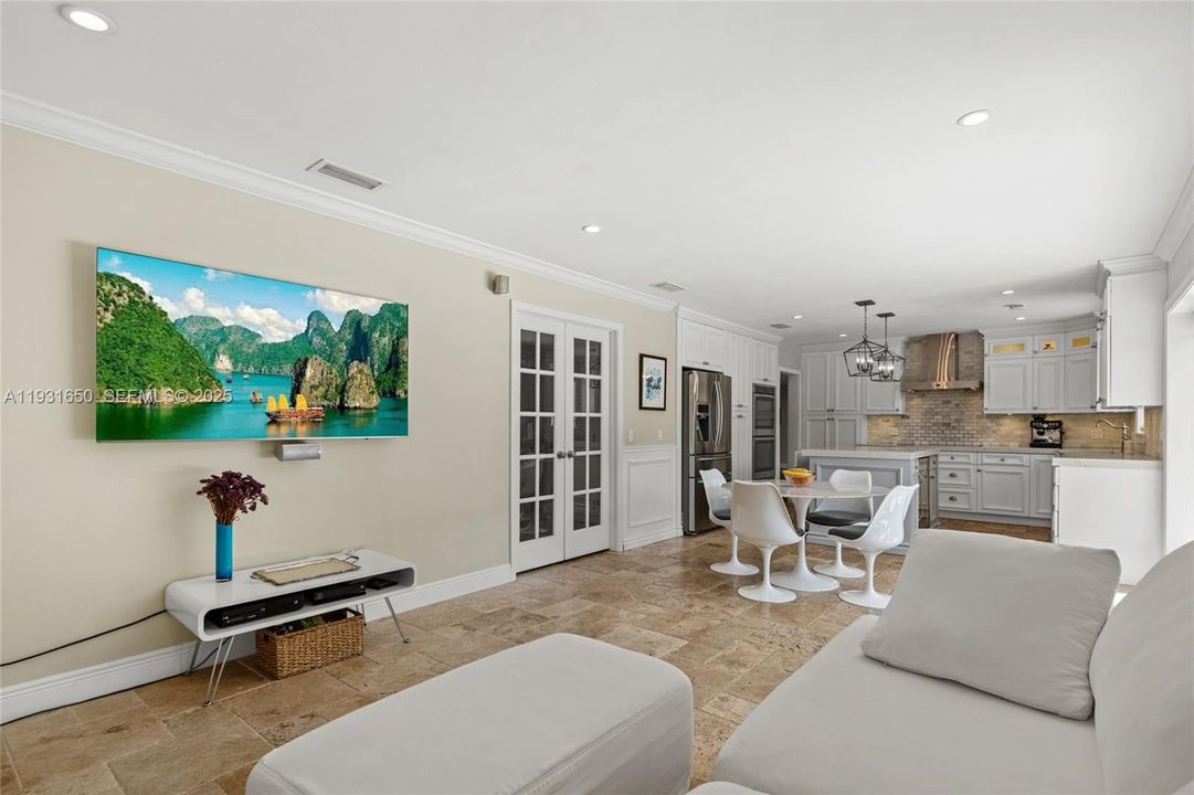 For Rent: $7,500 (4 beds, 2 baths, 2701 Square Feet)