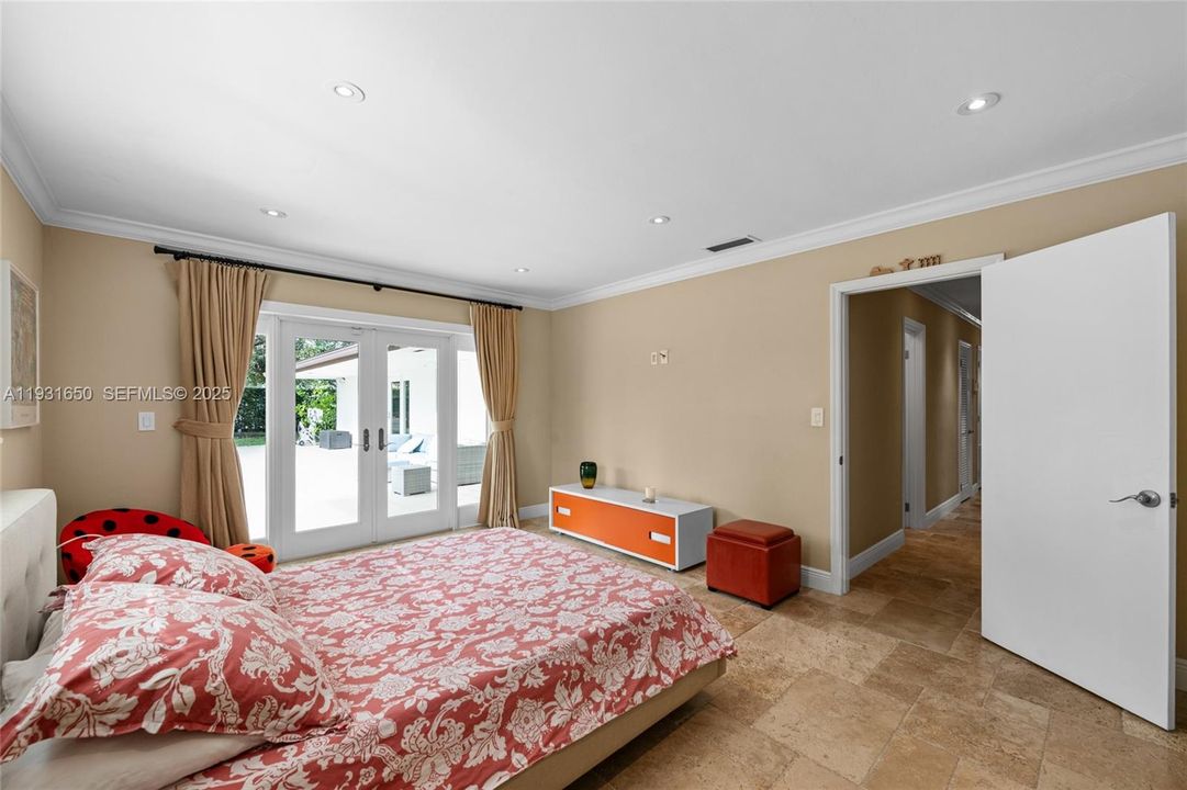 For Rent: $7,500 (4 beds, 2 baths, 2701 Square Feet)