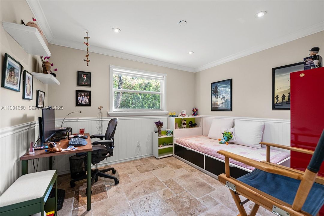 For Rent: $7,500 (4 beds, 2 baths, 2701 Square Feet)