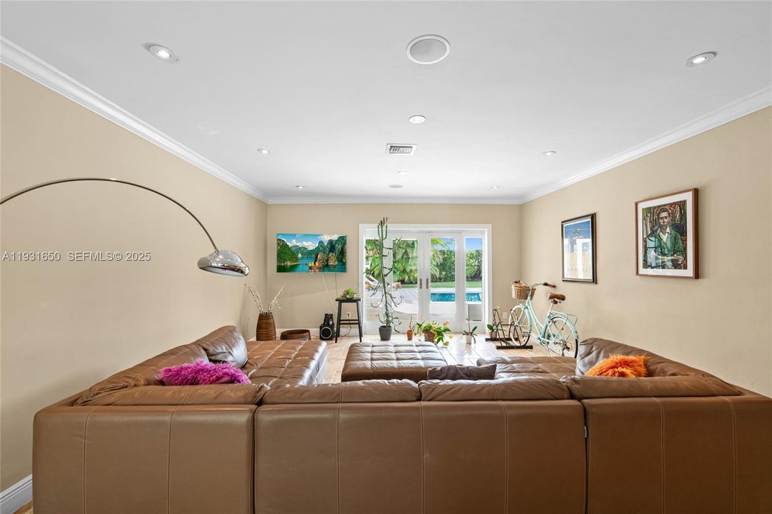 For Rent: $7,500 (4 beds, 2 baths, 2701 Square Feet)