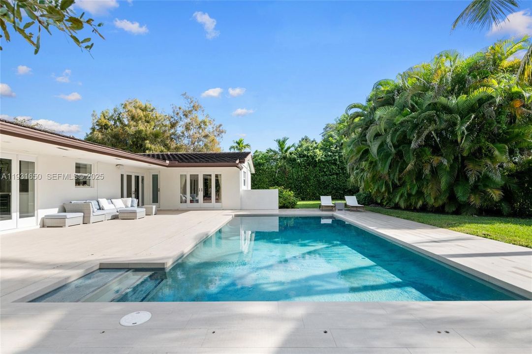 For Rent: $7,500 (4 beds, 2 baths, 2701 Square Feet)