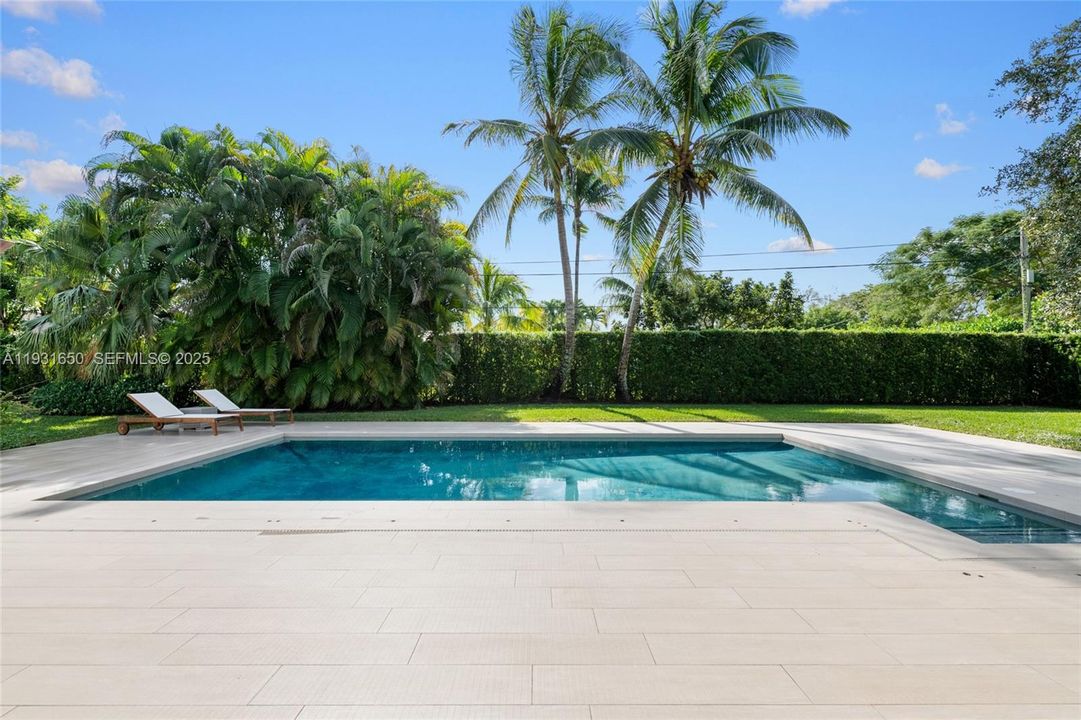 For Rent: $7,500 (4 beds, 2 baths, 2701 Square Feet)