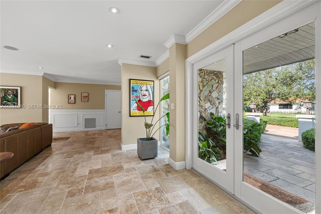 For Rent: $7,500 (4 beds, 2 baths, 2701 Square Feet)