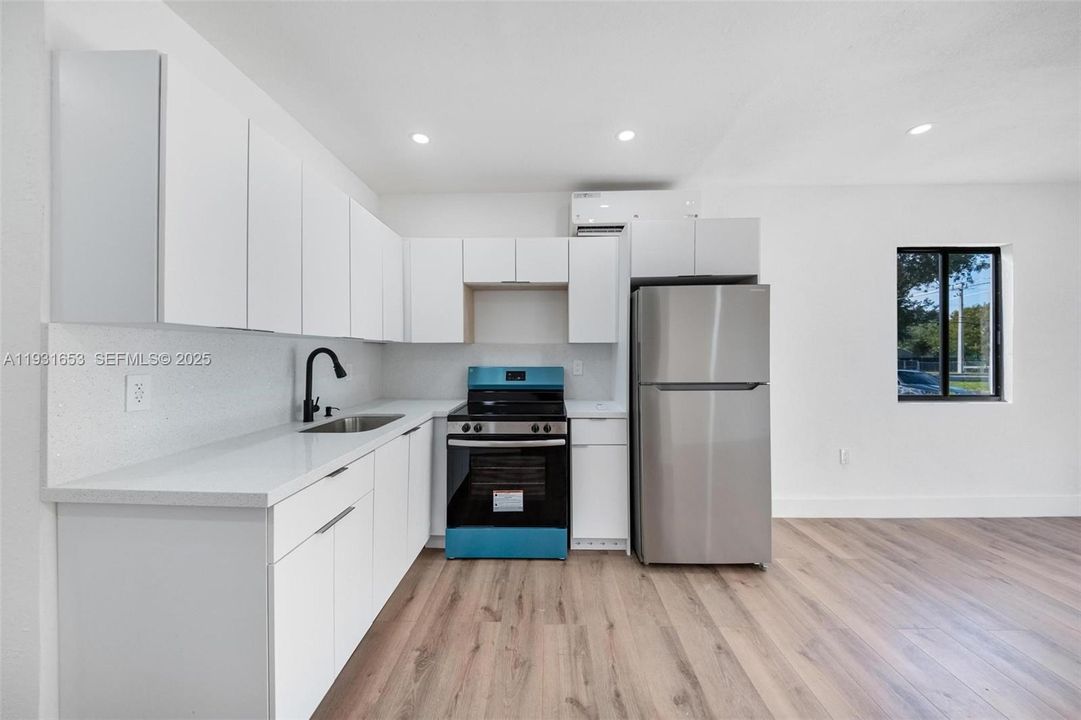 For Rent: $2,150 (2 beds, 1 baths, 1541 Square Feet)