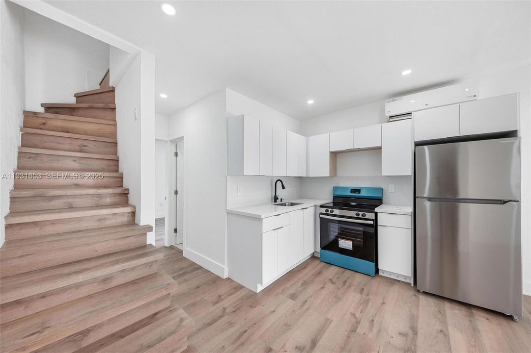 For Rent: $2,150 (2 beds, 1 baths, 1541 Square Feet)