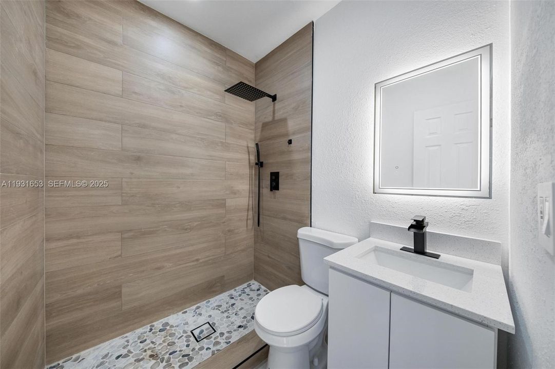 For Rent: $2,150 (2 beds, 1 baths, 1541 Square Feet)