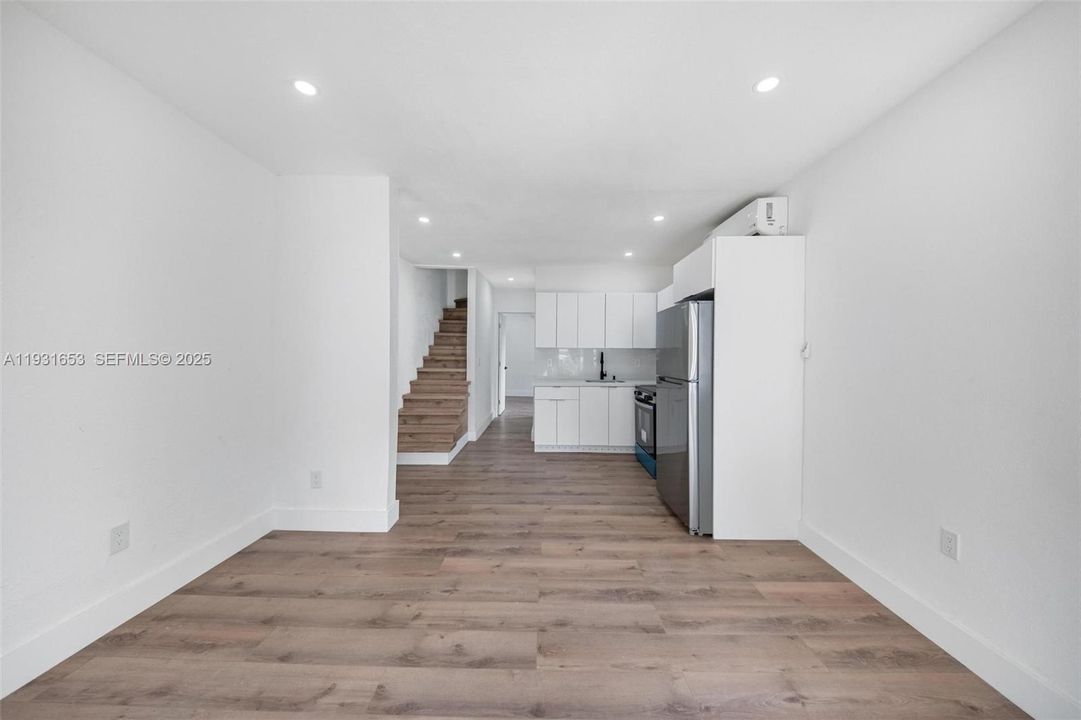 For Rent: $2,150 (2 beds, 1 baths, 1541 Square Feet)