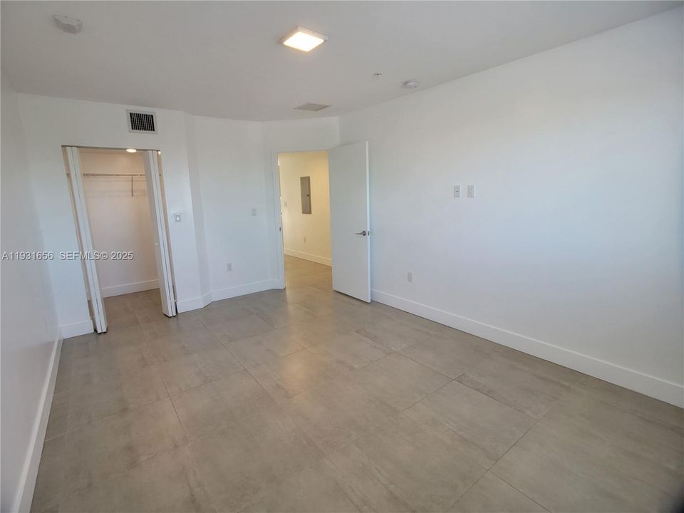 В аренду: $2,500 (3 спален, 2 ванн, 29413 Квадратных фут)