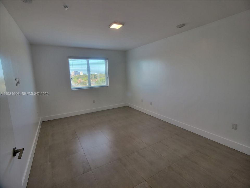 В аренду: $2,500 (3 спален, 2 ванн, 29413 Квадратных фут)