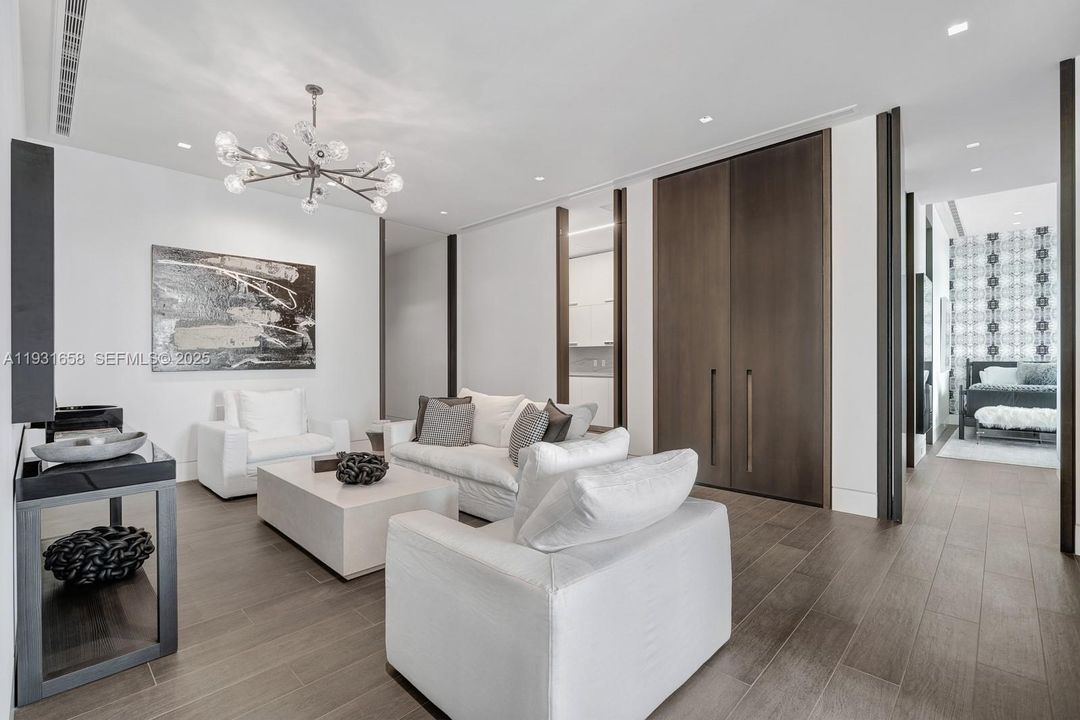 For Sale: $75,000,000 (6 beds, 7 baths, 8993 Square Feet)