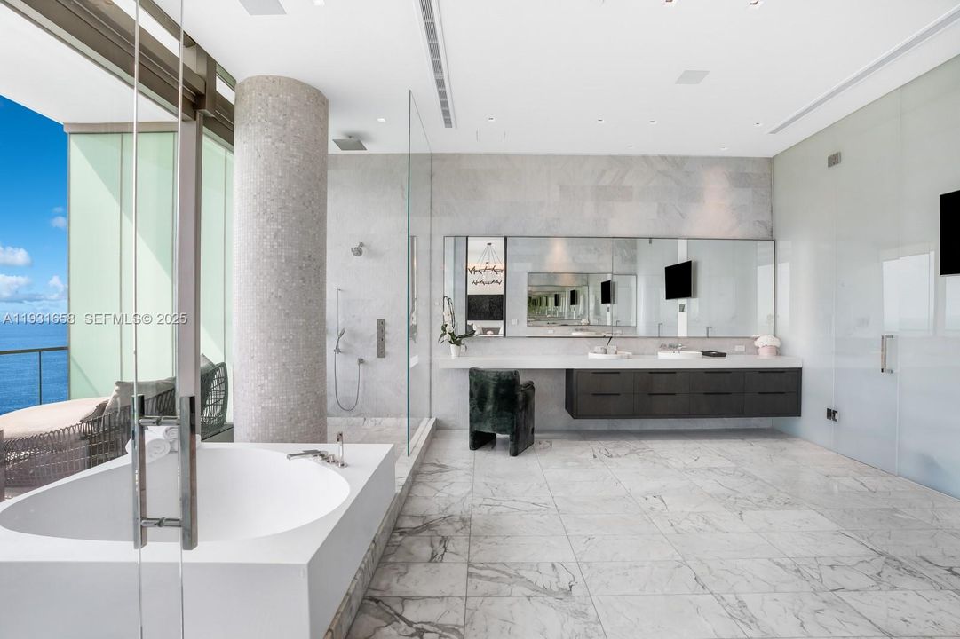 For Sale: $75,000,000 (6 beds, 7 baths, 8993 Square Feet)