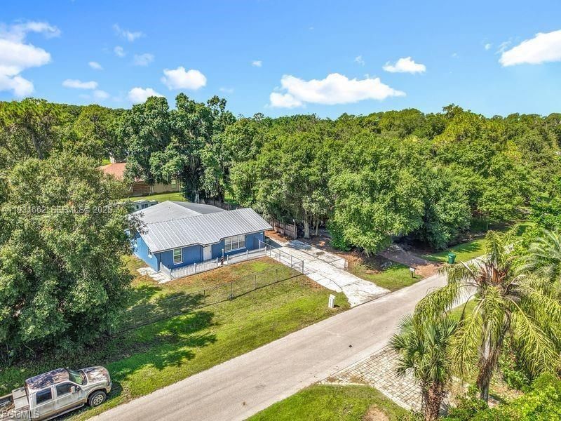 For Sale: $364,900 (5 beds, 2 baths, 0 Square Feet)