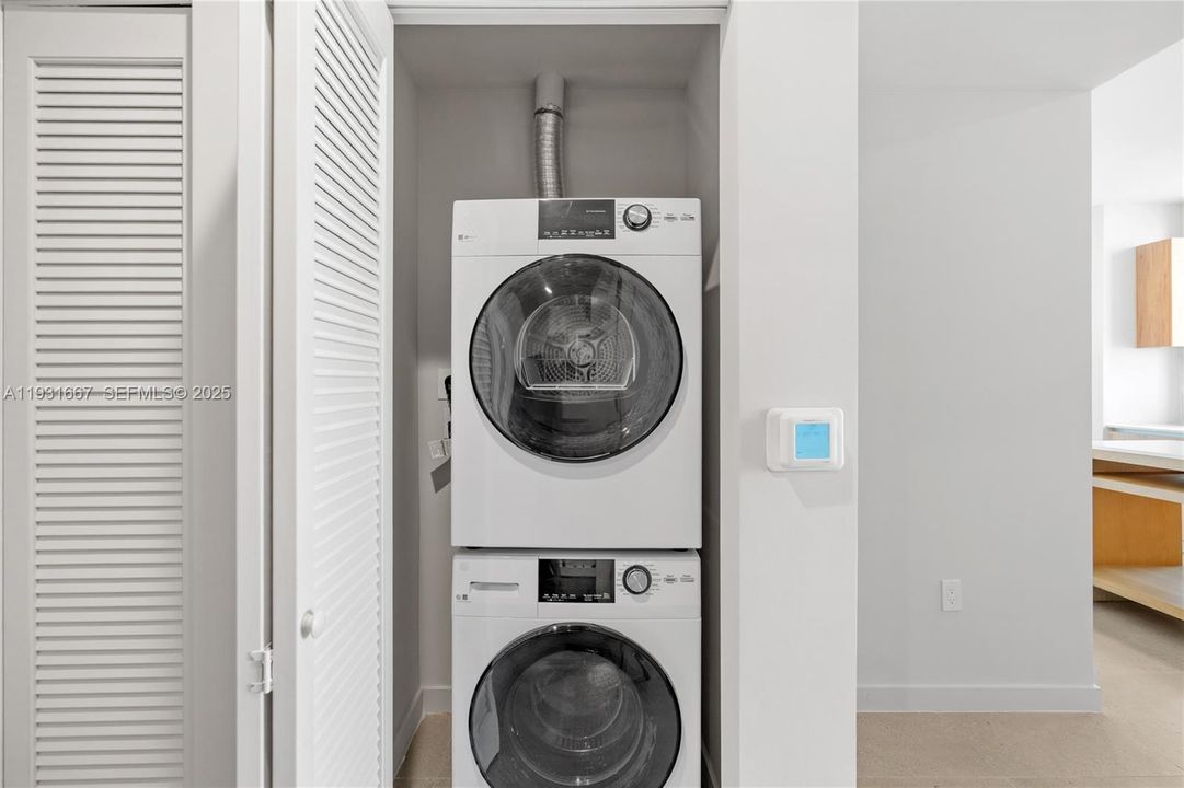 For Rent: $5,800 (2 beds, 2 baths, 0 Square Feet)