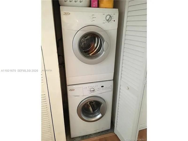 待售: $219,000 (2 贝兹, 2 浴室, 1468 平方英尺)