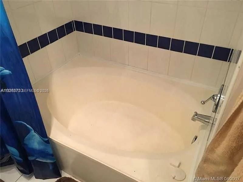 待售: $219,000 (2 贝兹, 2 浴室, 1468 平方英尺)