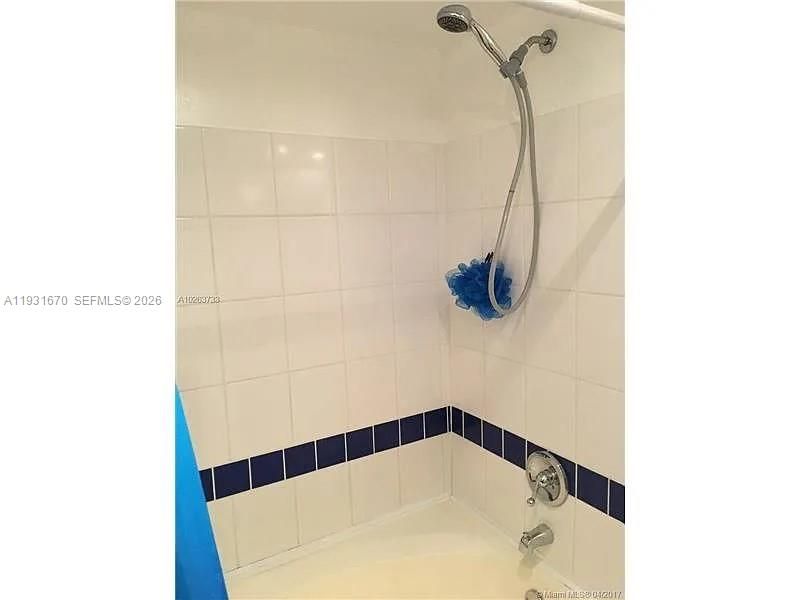 待售: $219,000 (2 贝兹, 2 浴室, 1468 平方英尺)