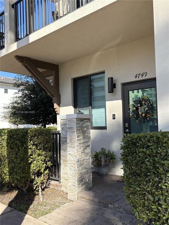 For Sale: $980,000 (3 beds, 3 baths, 2946 Square Feet)