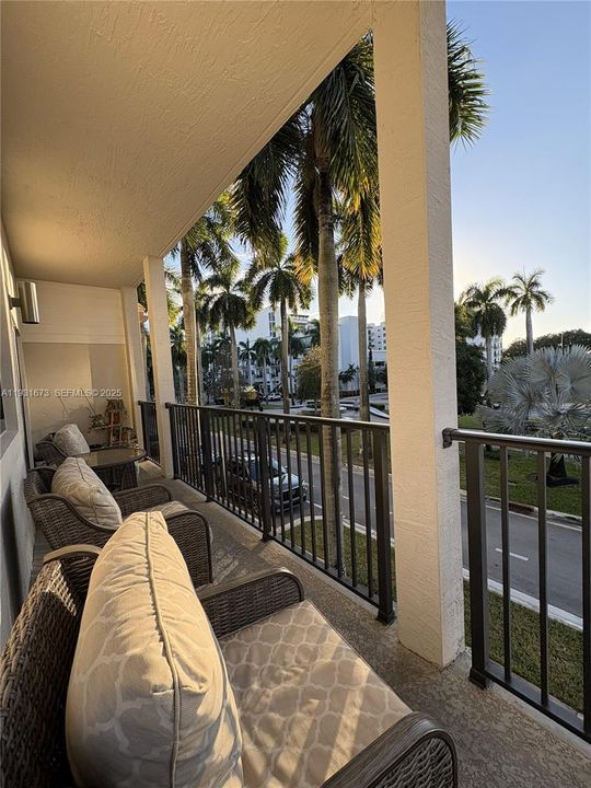 For Sale: $980,000 (3 beds, 3 baths, 2946 Square Feet)