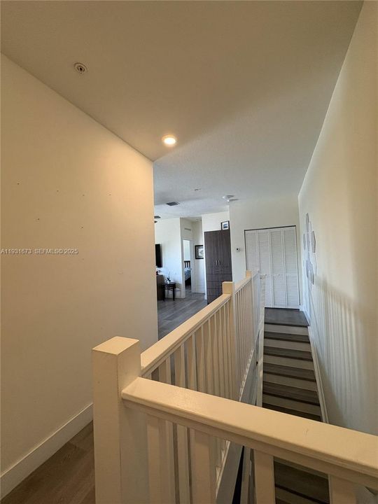 4th Floor Hall / Stairway