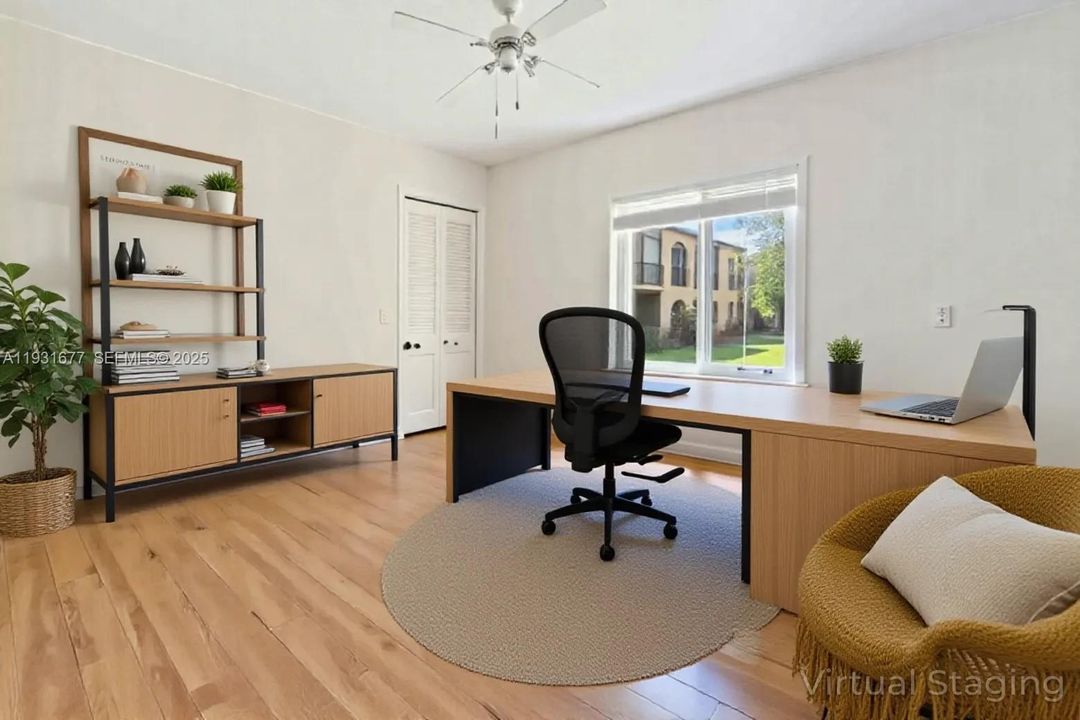 待售: $145,000 (2 贝兹, 1 浴室, 920 平方英尺)