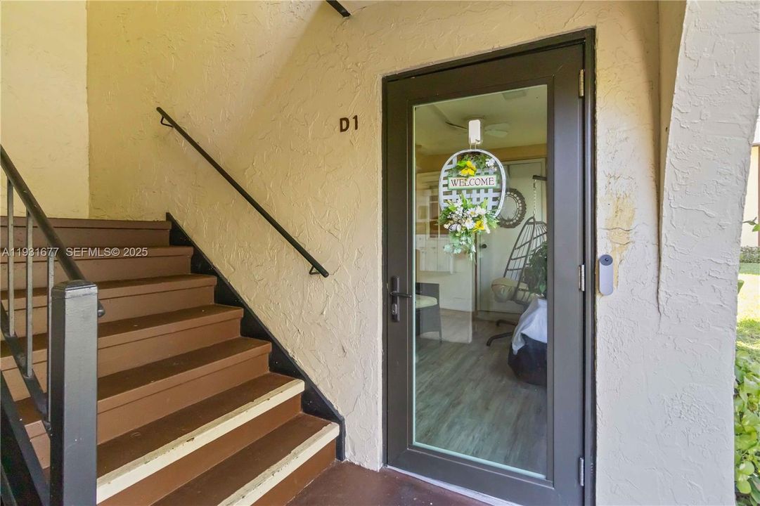 待售: $145,000 (2 贝兹, 1 浴室, 920 平方英尺)