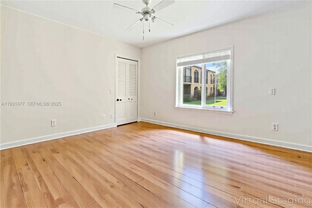 待售: $145,000 (2 贝兹, 1 浴室, 920 平方英尺)