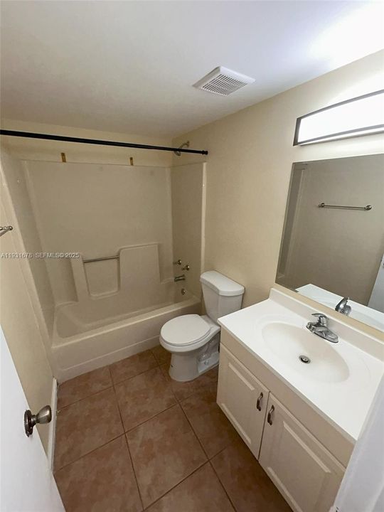 For Sale: $279,000 (3 beds, 2 baths, 1010 Square Feet)