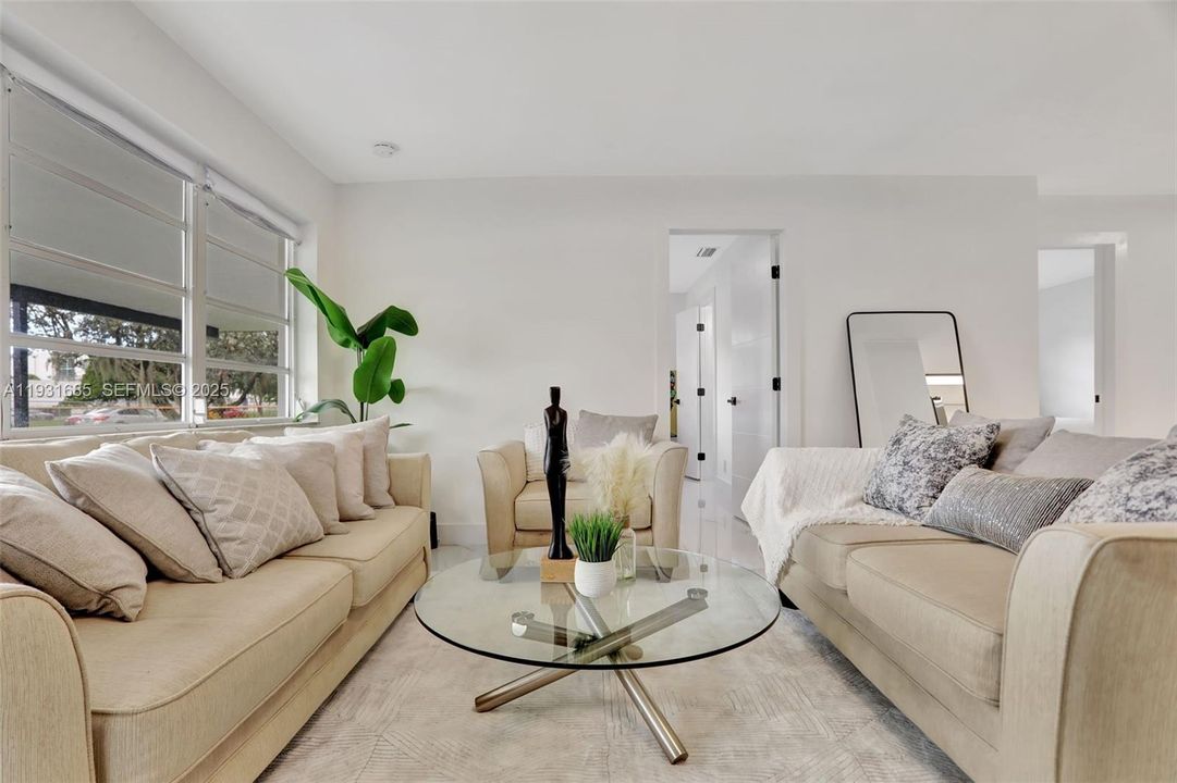 待售: $685,000 (4 贝兹, 2 浴室, 1489 平方英尺)