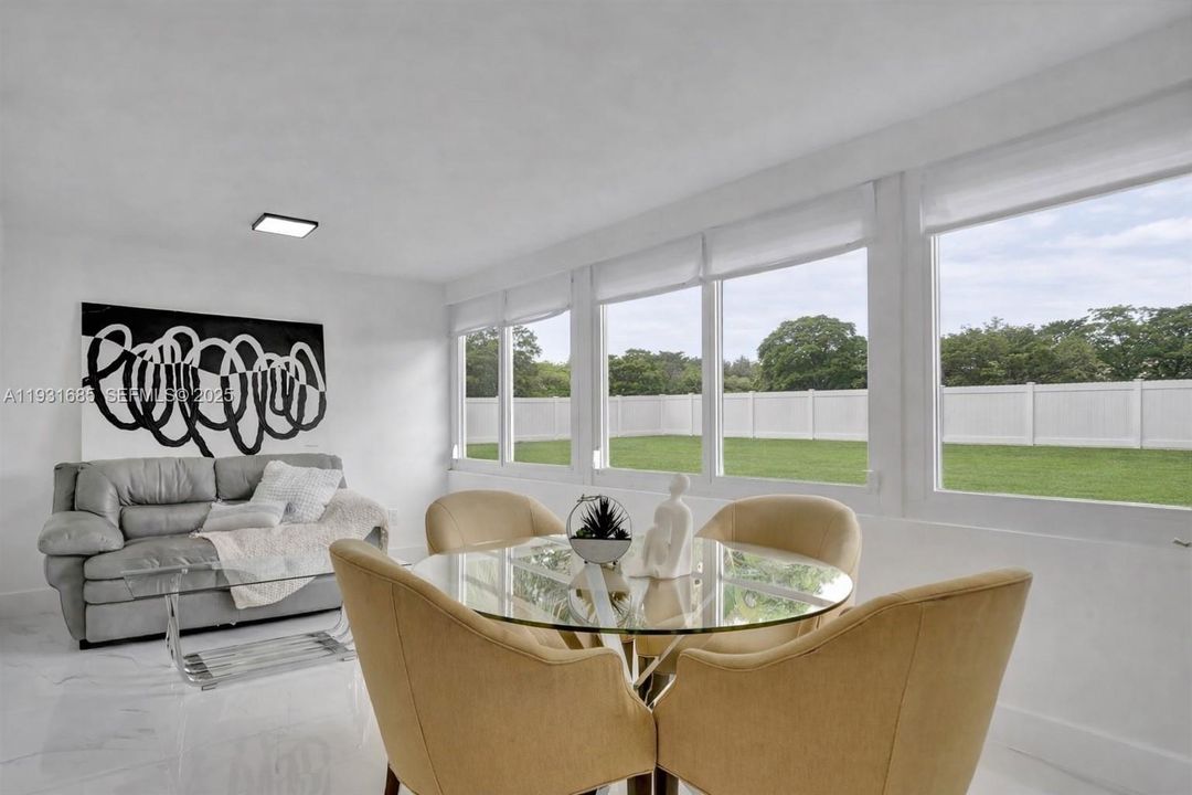 待售: $685,000 (4 贝兹, 2 浴室, 1489 平方英尺)