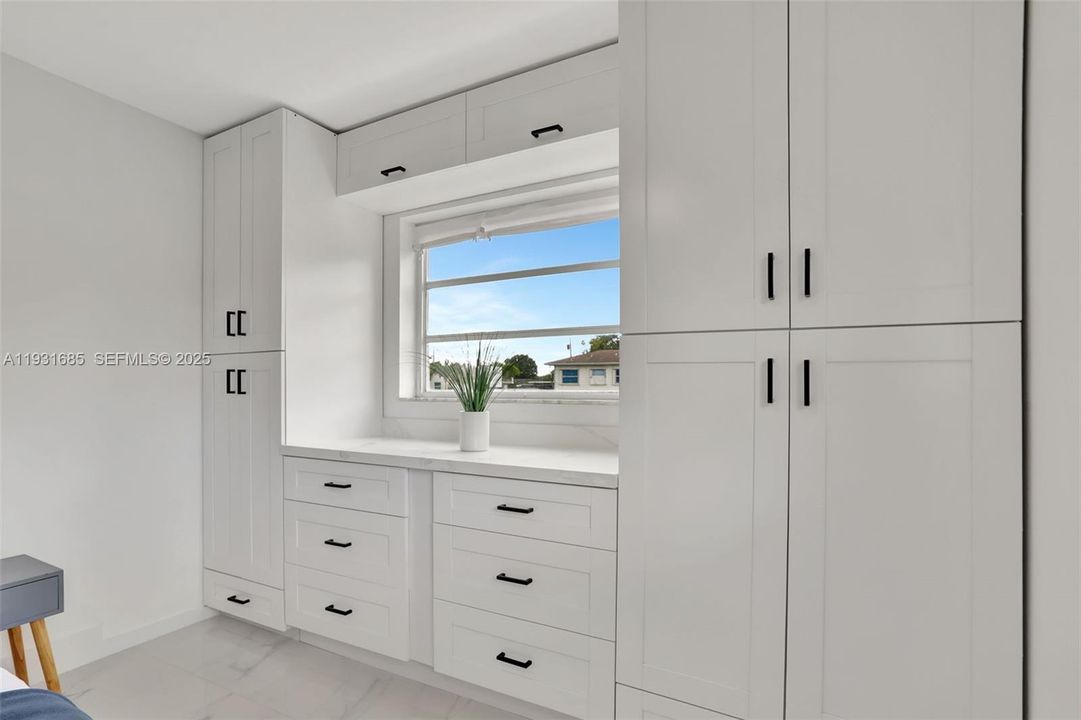 待售: $685,000 (4 贝兹, 2 浴室, 1489 平方英尺)