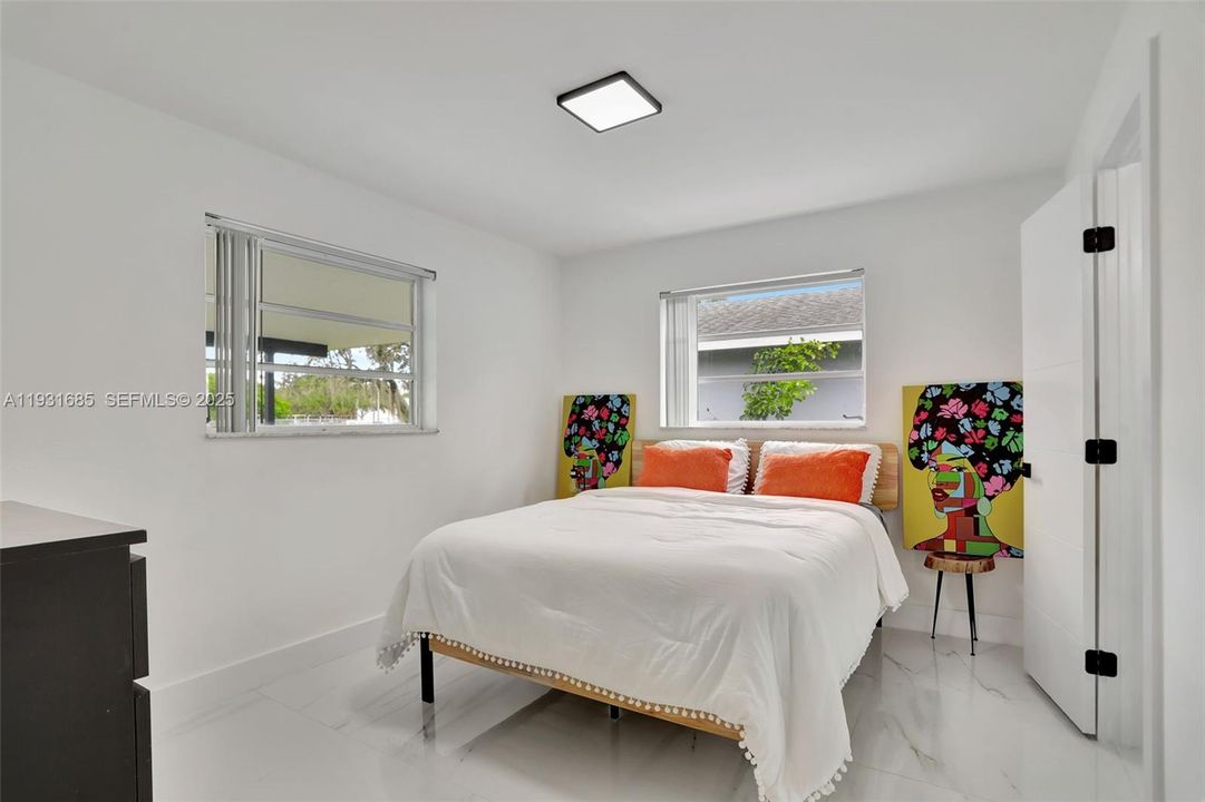 待售: $685,000 (4 贝兹, 2 浴室, 1489 平方英尺)