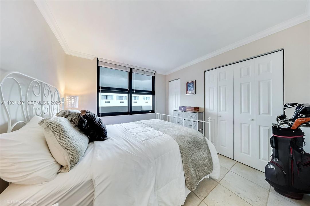 For Sale: $669,000 (2 beds, 2 baths, 874 Square Feet)