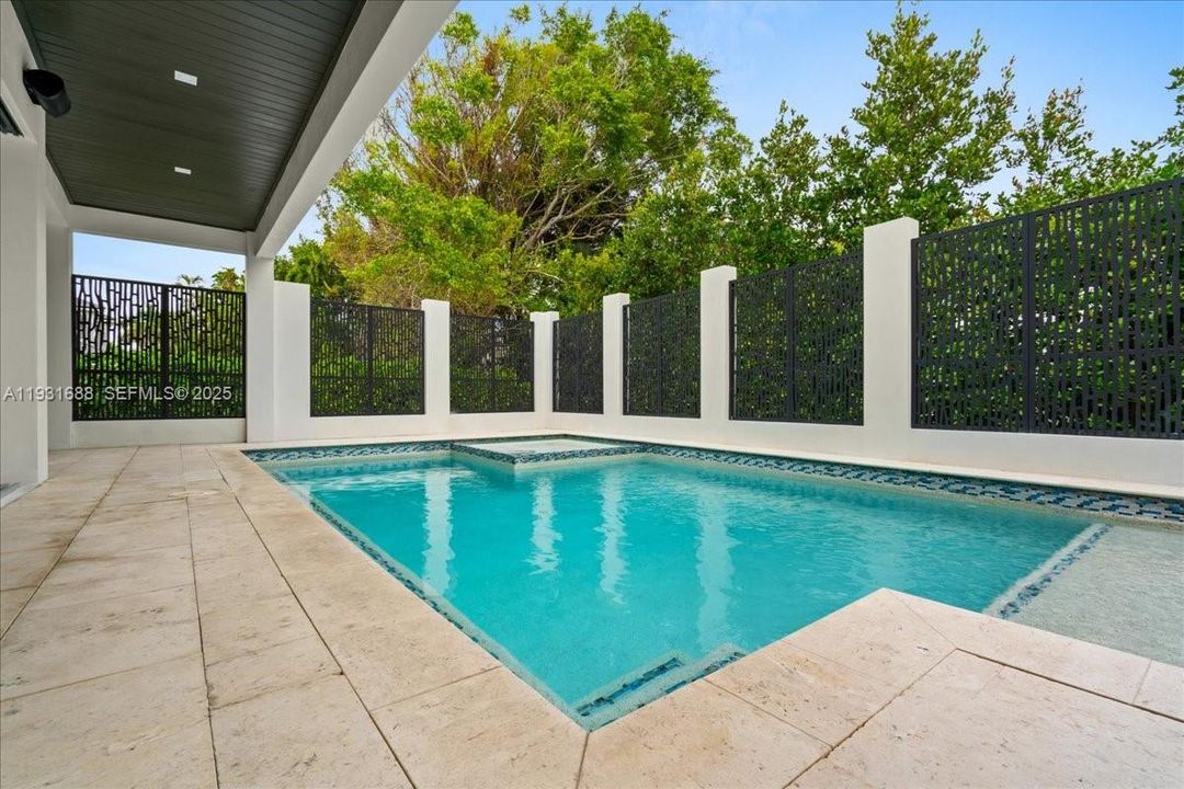 For Sale: $5,850,000 (4 beds, 6 baths, 5745 Square Feet)