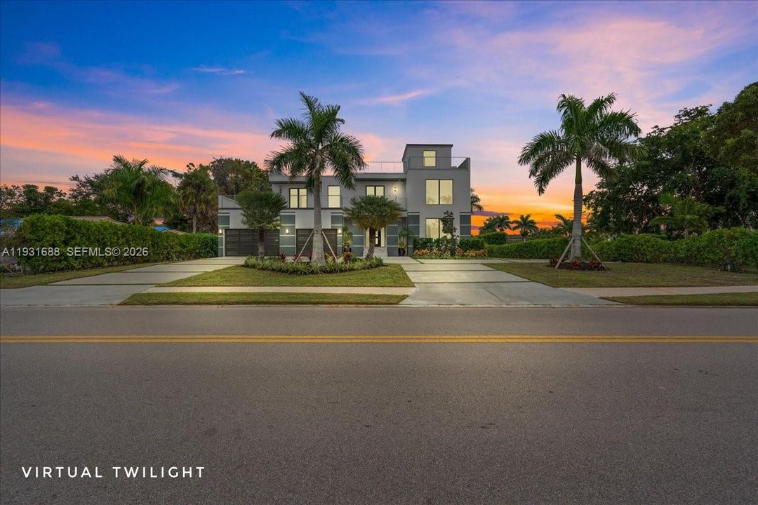 For Sale: $5,350,000 (4 beds, 6 baths, 5745 Square Feet)